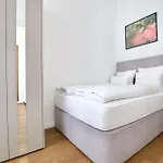 Apartament Premium By Hi5- Jozsef Koerut