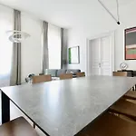 Apartament Premium By Hi5- Jozsef Koerut