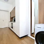 Premium By Hi5- Jozsef Koerut Apartament *