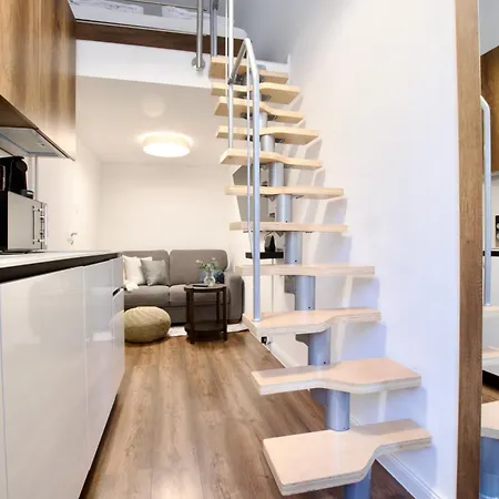 Апартаменты Premium By Hi5- Jozsef Koerut *