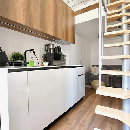 Premium By Hi5- Jozsef Koerut Апартаменты *