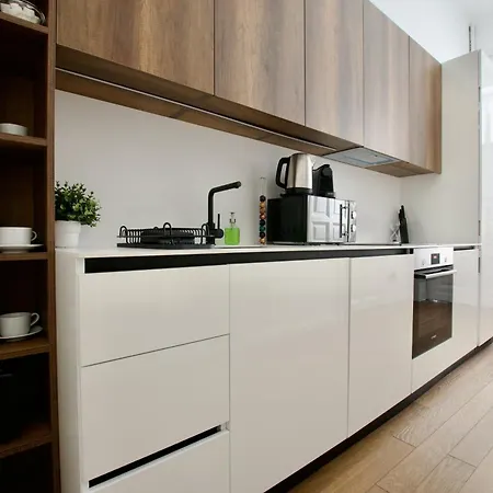 Premium By Hi5- Jozsef Koerut Апартаменты *