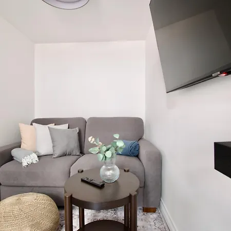 Premium By Hi5- Jozsef Koerut * Будапешт