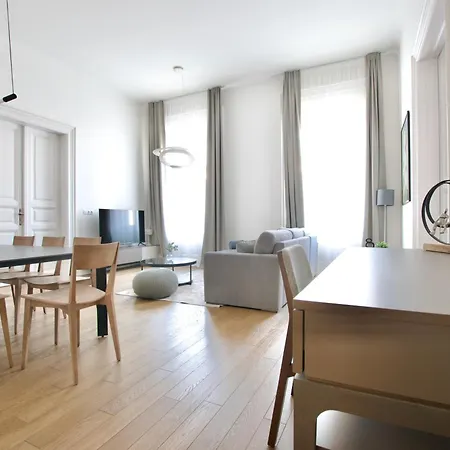 Premium By Hi5- Jozsef Koerut Апартаменты